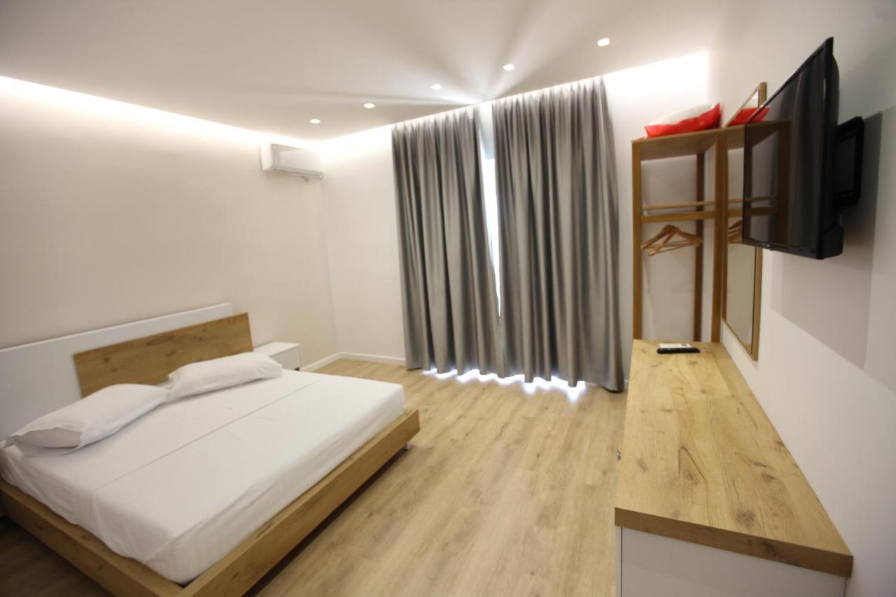 Sea Breeze Villa Sarande Exterior photo