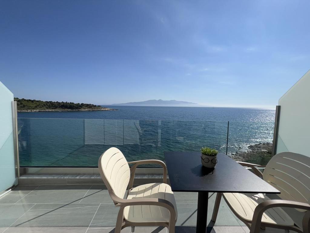 Sea Breeze Villa Sarande Exterior photo
